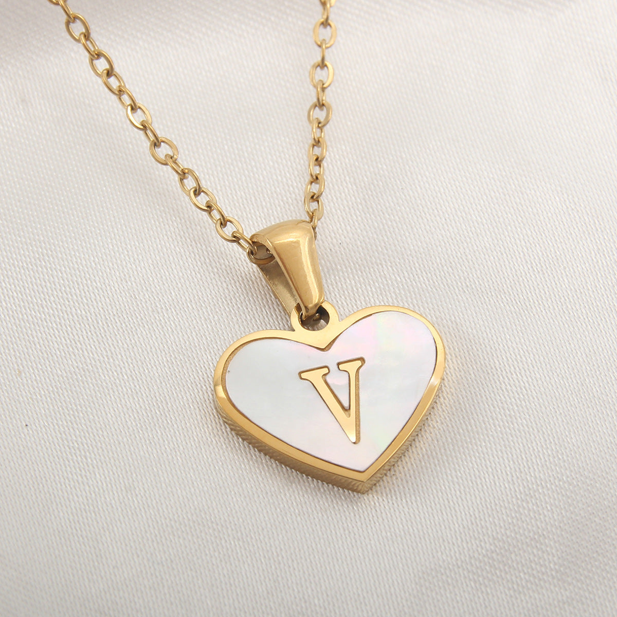 Initial Necklace Heart-Shaped