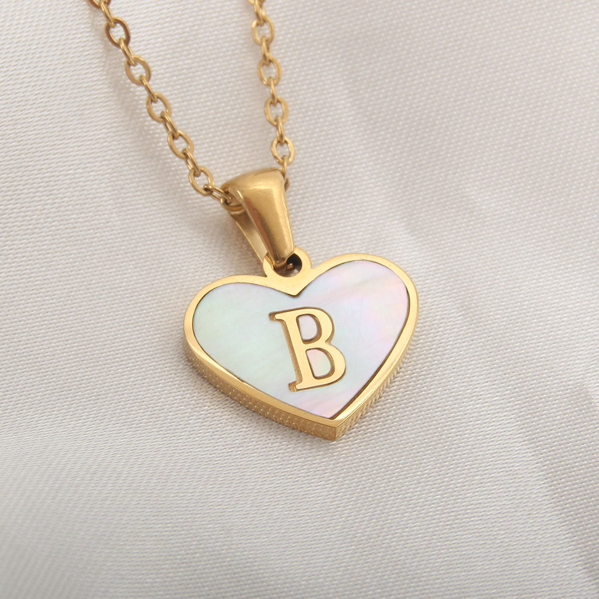 Initial Necklace Heart-Shaped