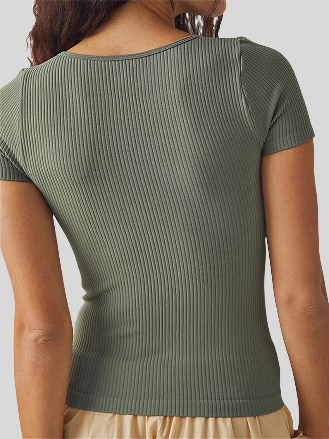 Round Neck Short Sleeve Fitted T-Shirt